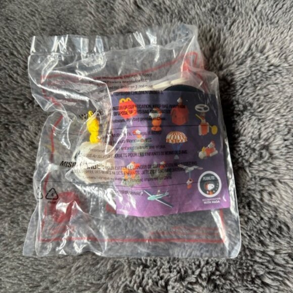 2/$30 PEANUTS MCDONALD'S Snoopy Happy Meal 2019 Take off Launcher Toy NASA NIP - Picture 2 of 4
